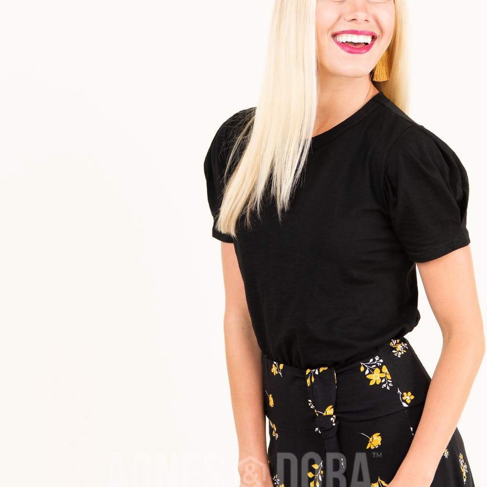 NWT Agnes & Dora Inverted Box Pleat Sleeve Top Black Knit New With Tags